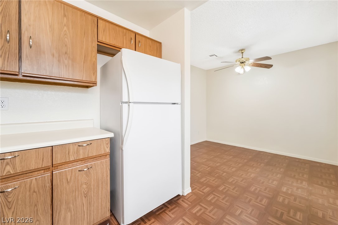 566 Kristin Lane Property Photo 11