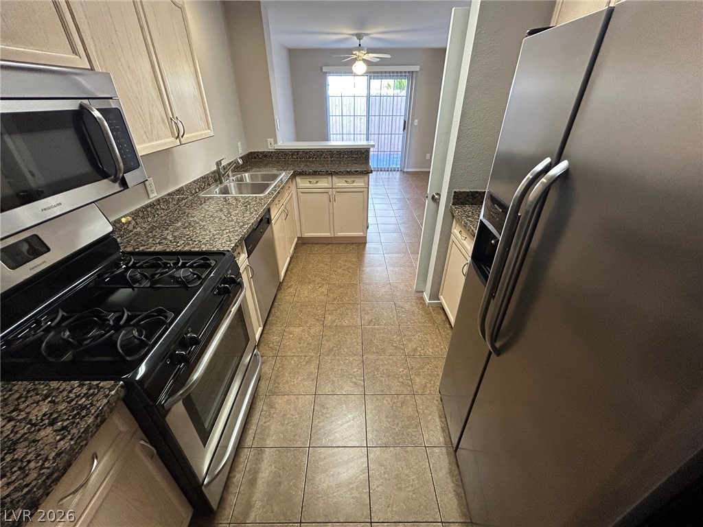 8456 Indigo Sky Avenue Property Photo 5