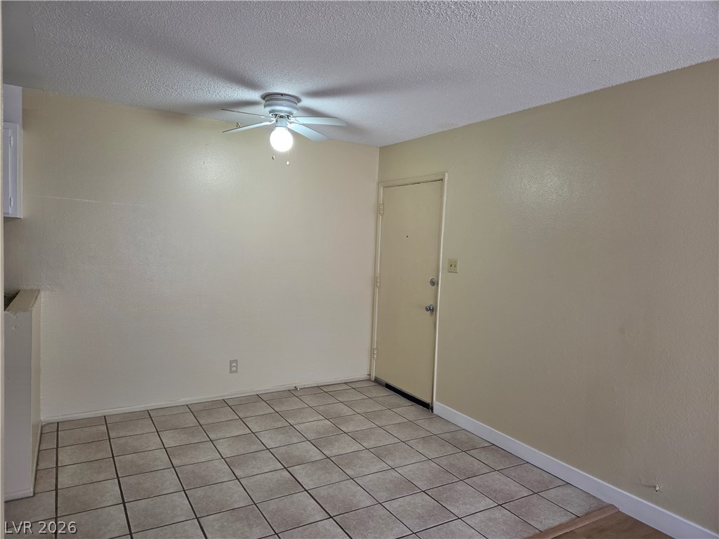 489 North Circle 4 Property Photo 3