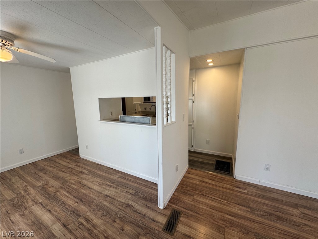 221 West Comstock Boulevard Property Photo 10
