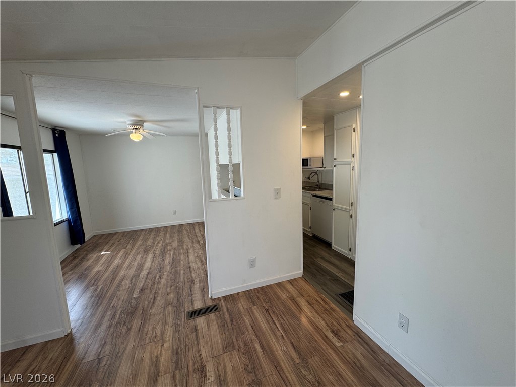 221 West Comstock Boulevard Property Photo 12