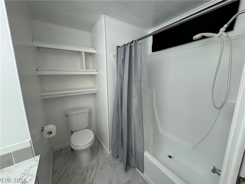 221 West Comstock Boulevard Property Photo 22