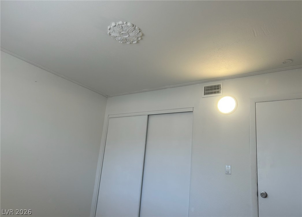 575 South Royal Crest Circle 7 Property Photo 29