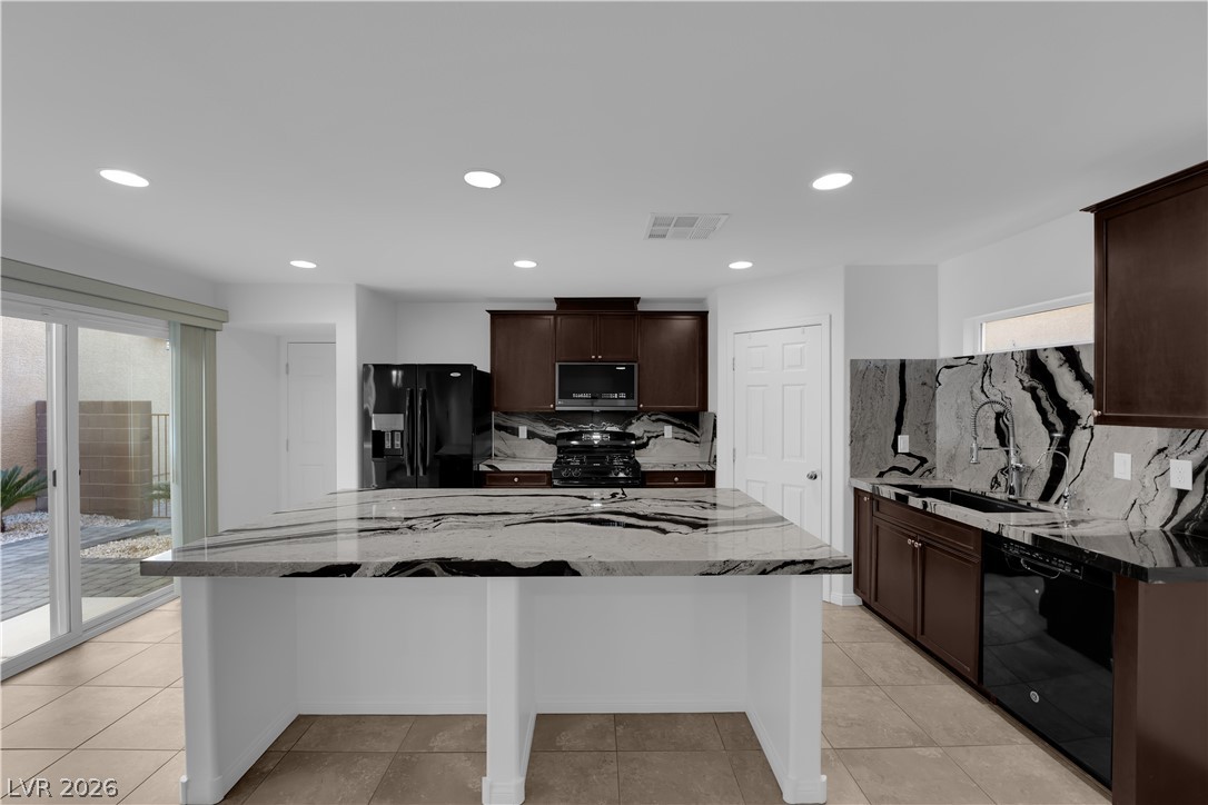 8922 Harmony Hall Avenue Property Photo 12