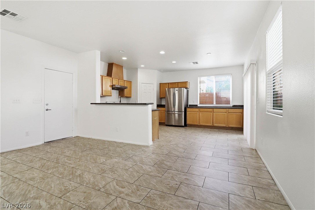 7471 Nicklin Street Property Photo 6
