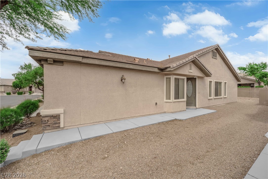 3608 Rocklin Peak Avenue Property Photo 4