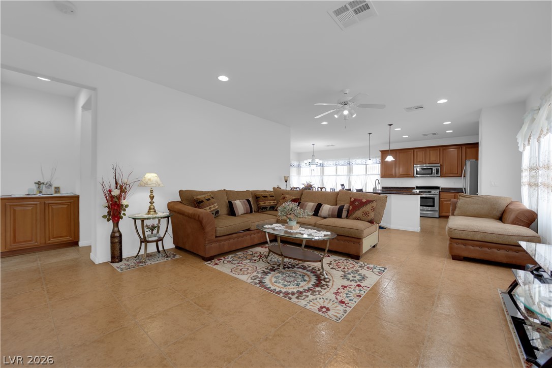 3608 Rocklin Peak Avenue Property Photo 5