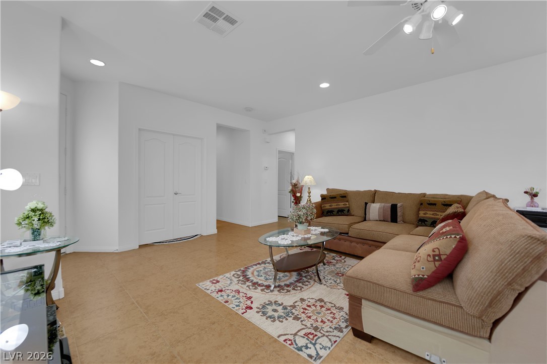3608 Rocklin Peak Avenue Property Photo 7