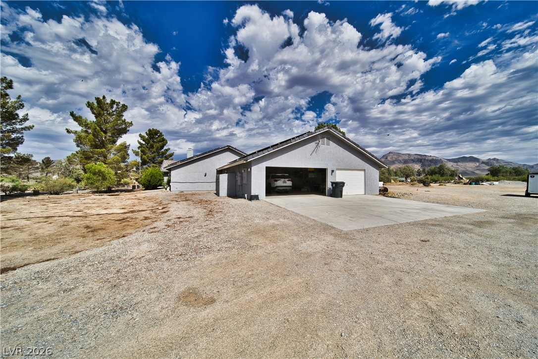2910 Sunset Street Property Photo 3