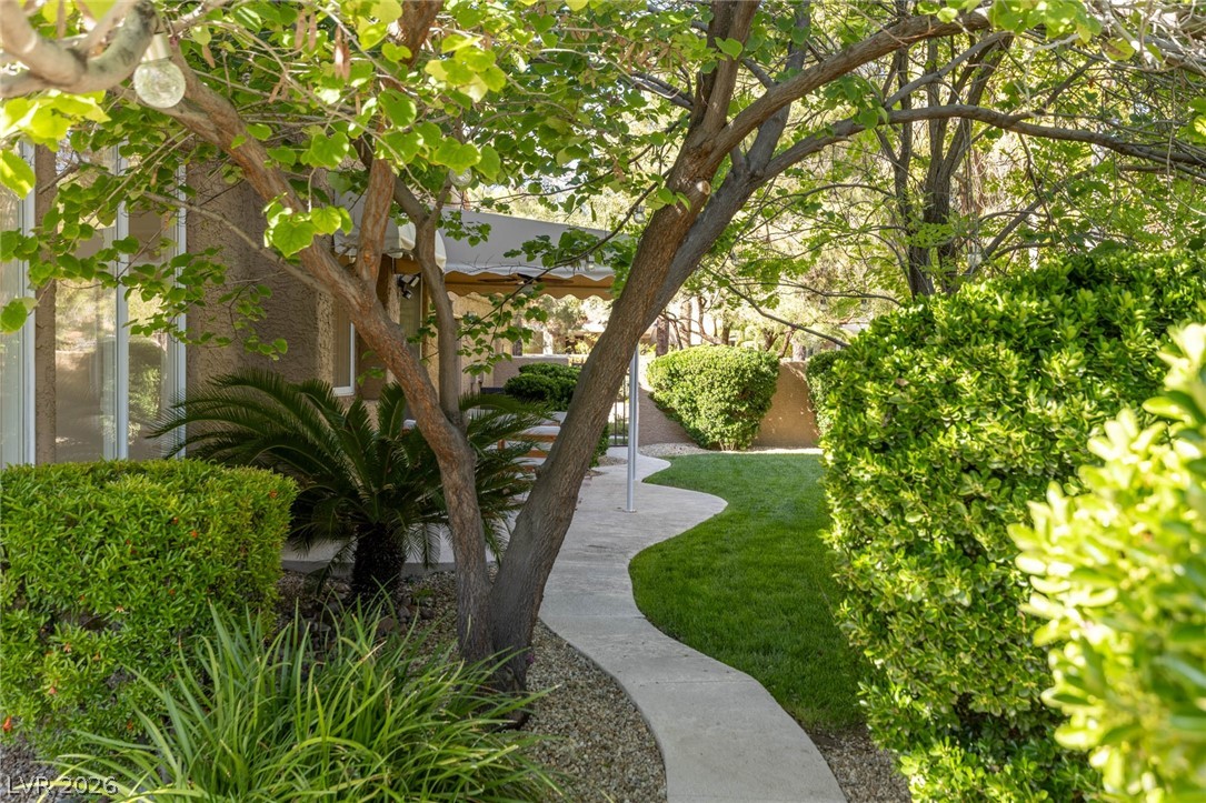 8325 Turtle Creek Circle Property Photo 4