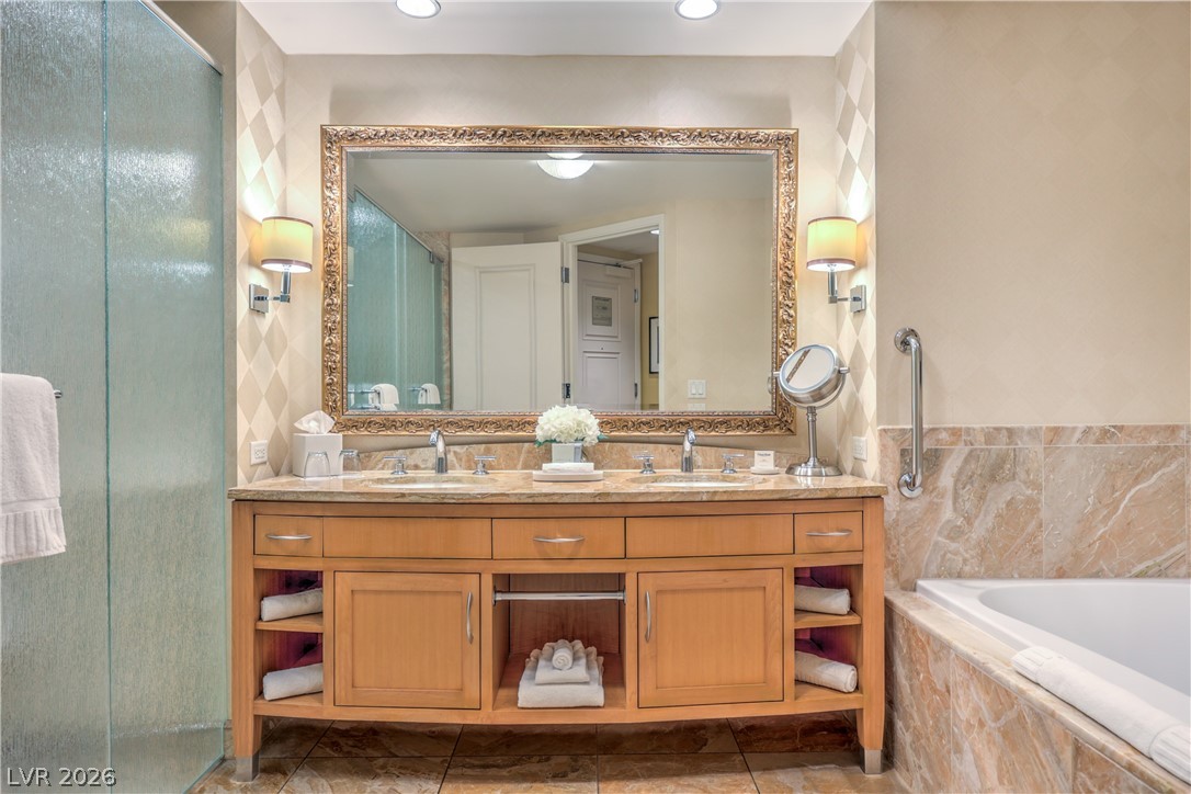 2000 Fashion Show Drive 3919 Property Photo 12