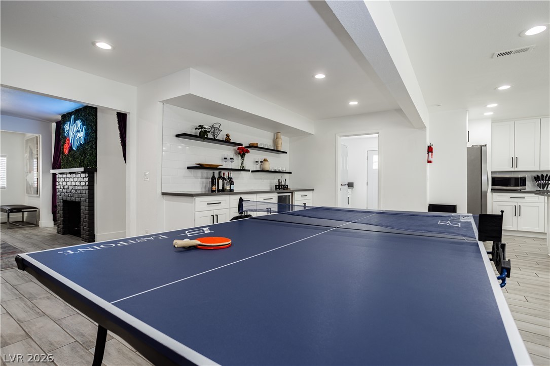 1913 Birch Street Property Photo 6