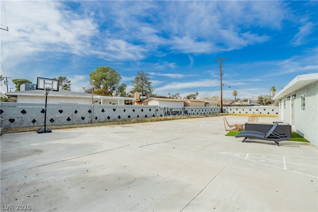 1913 Birch Street Property Photo 59