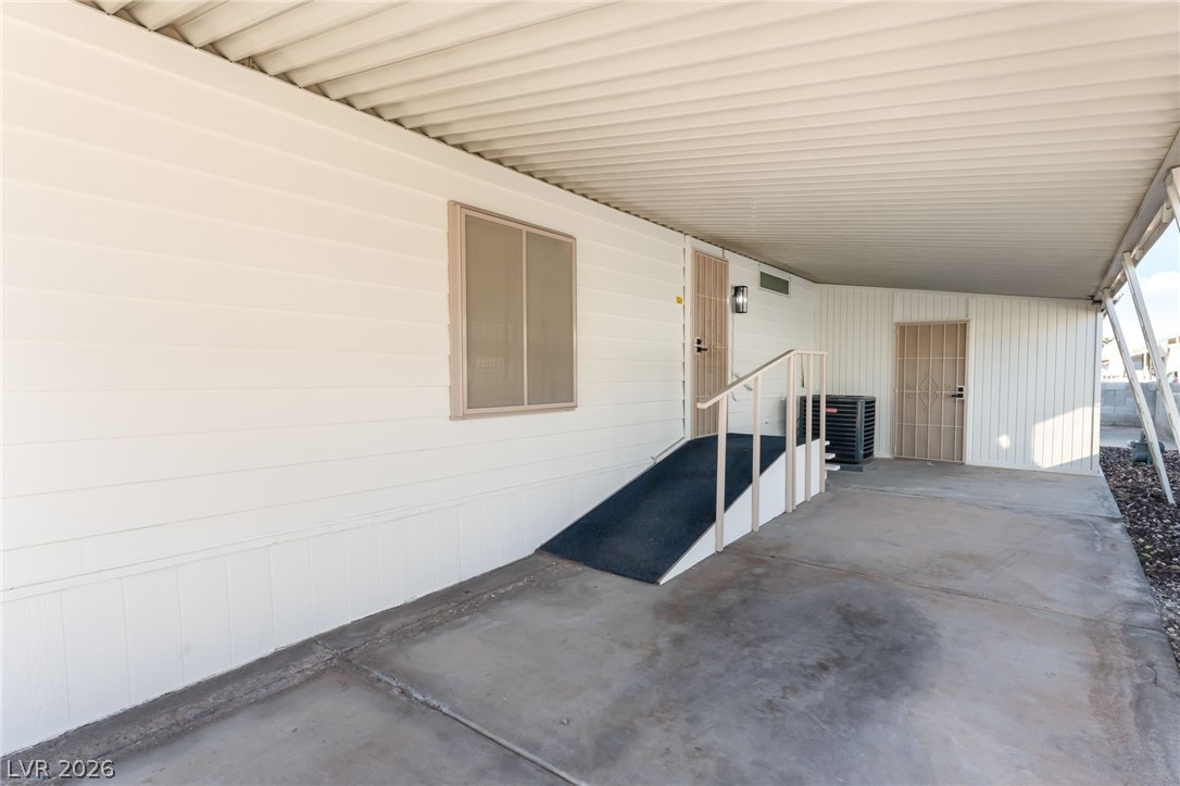 3361 Gulf Shores Drive Property Photo 6