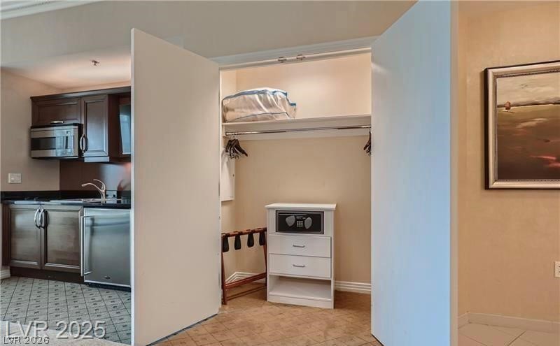 135 East Harmon Avenue 22717 Property Photo 17
