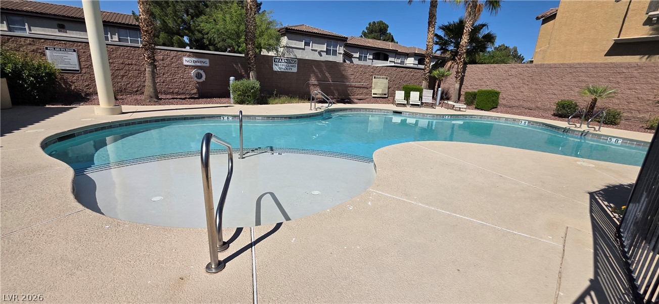 67 Desert Coyote Street Property Photo 4