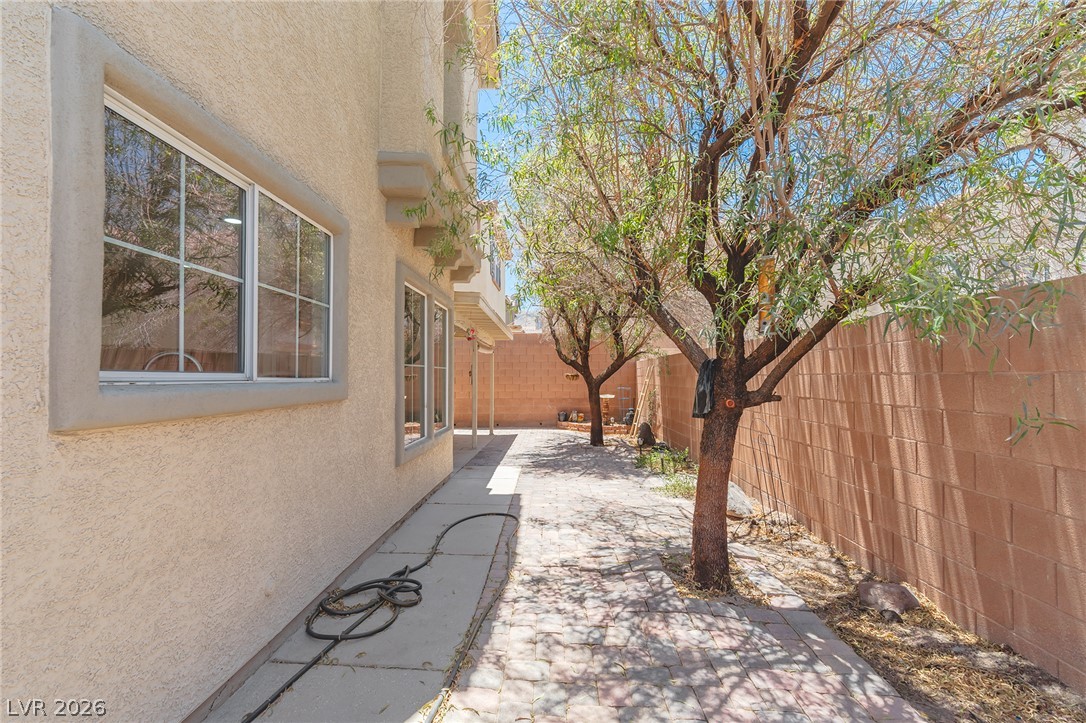 67 Desert Coyote Street Property Photo 27