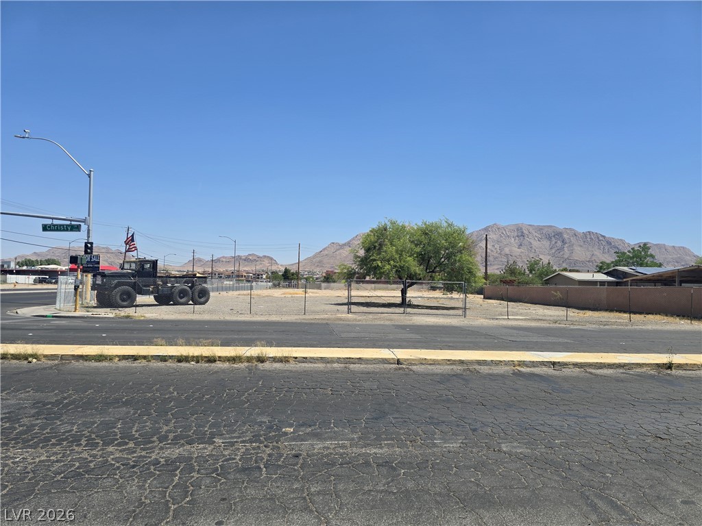 Christy & Lake Mead Property Photo 2
