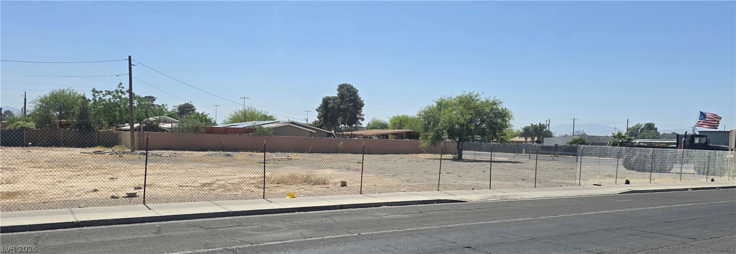 Christy & Lake Mead Property Photo 9