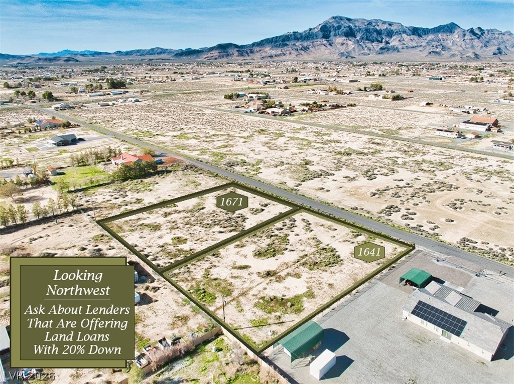 1641 Francine Street Property Photo 4
