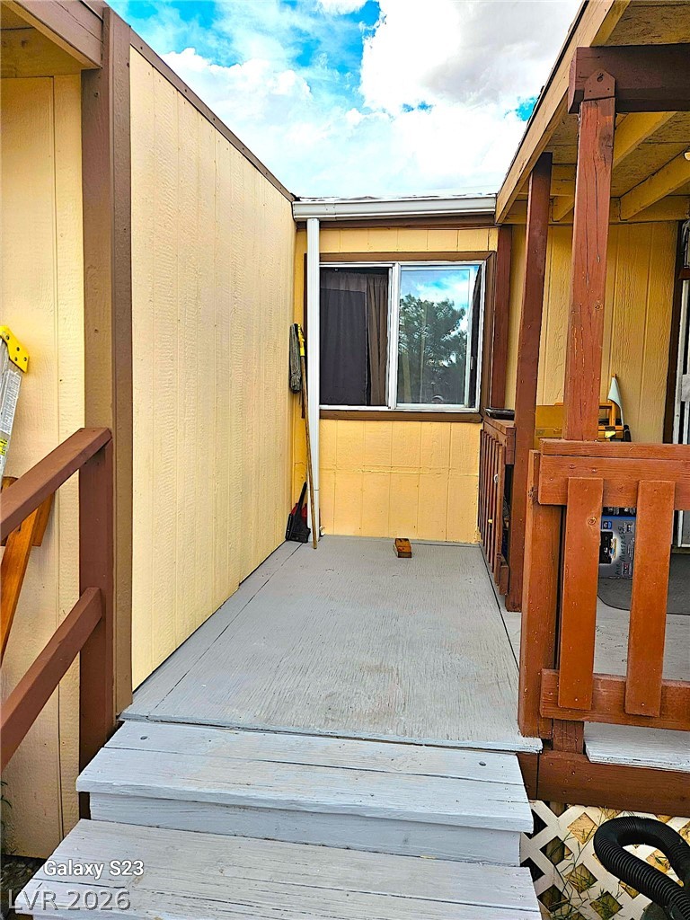 550 Alaska Way Property Photo 3