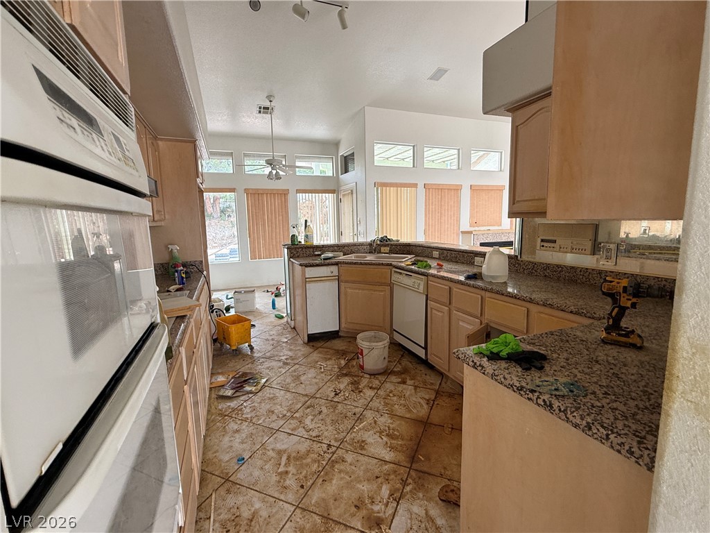 841 Lime Rock Road Property Photo 8