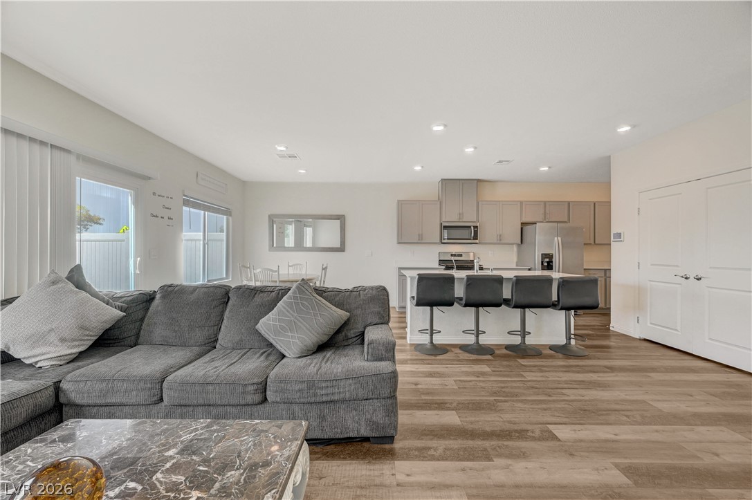 6545 Cinnamon Hazelnut Street Property Photo 11