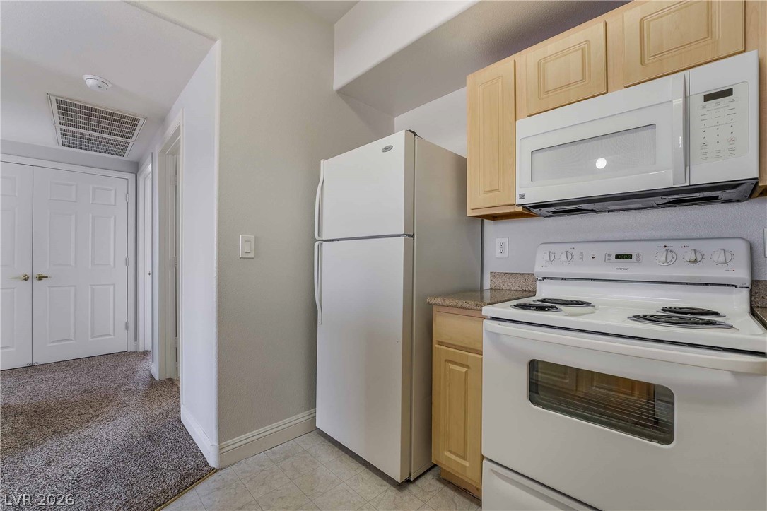 8000 Badura Avenue 1133 Property Photo 10