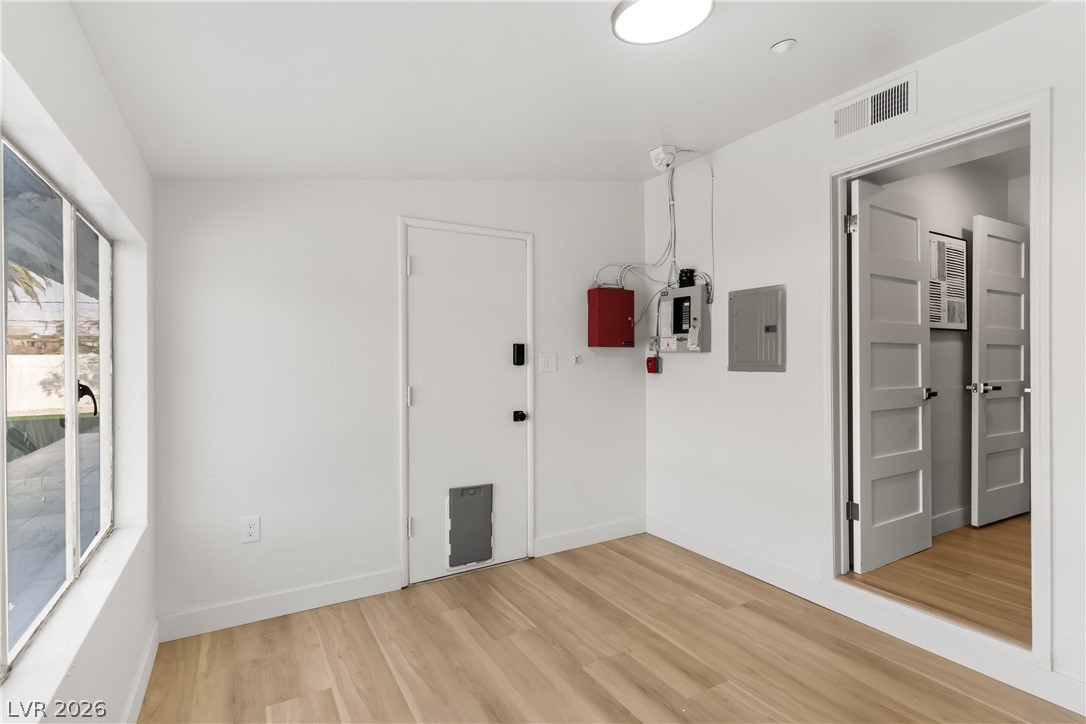 2106 West Oakey Boulevard Property Photo 19