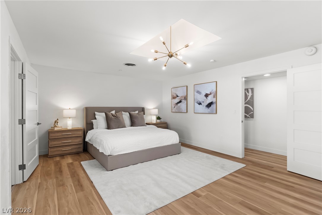 2106 West Oakey Boulevard Property Photo 32