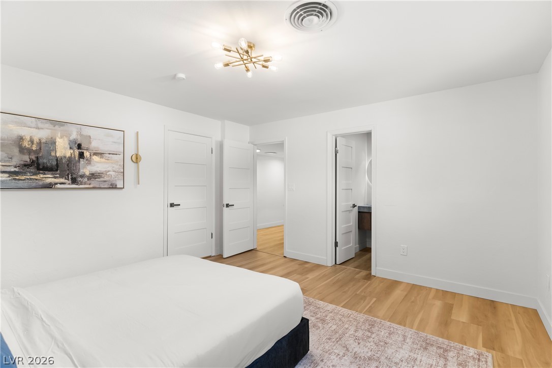 2106 West Oakey Boulevard Property Photo 42