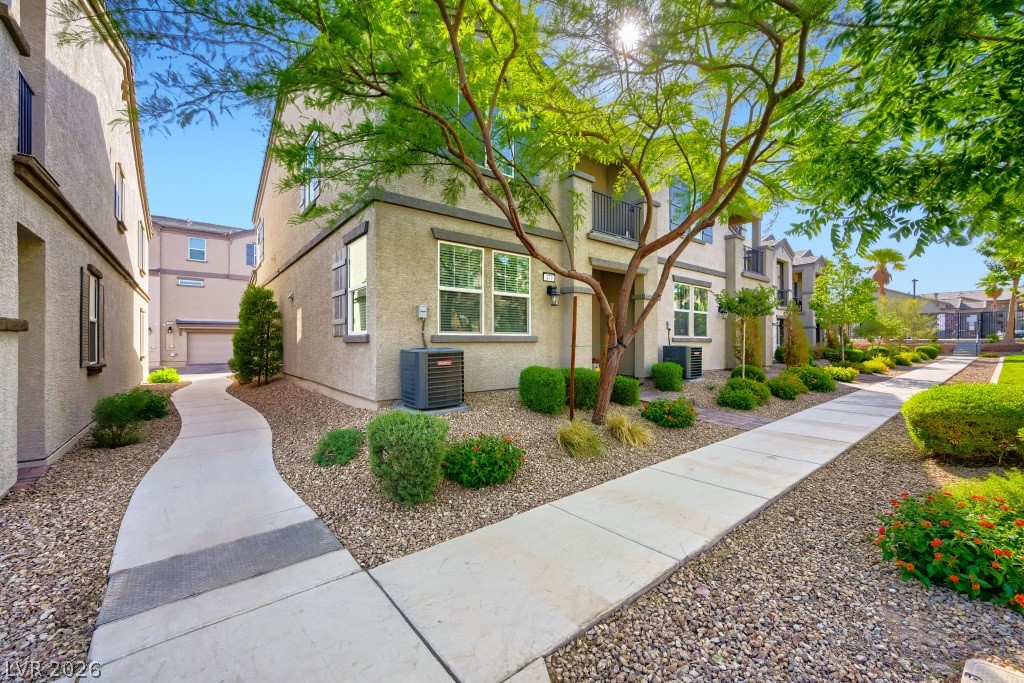 477 Ylang Place Property Photo 31