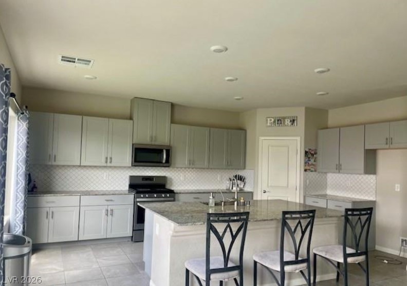 941 Twincrest Avenue Property Photo 3