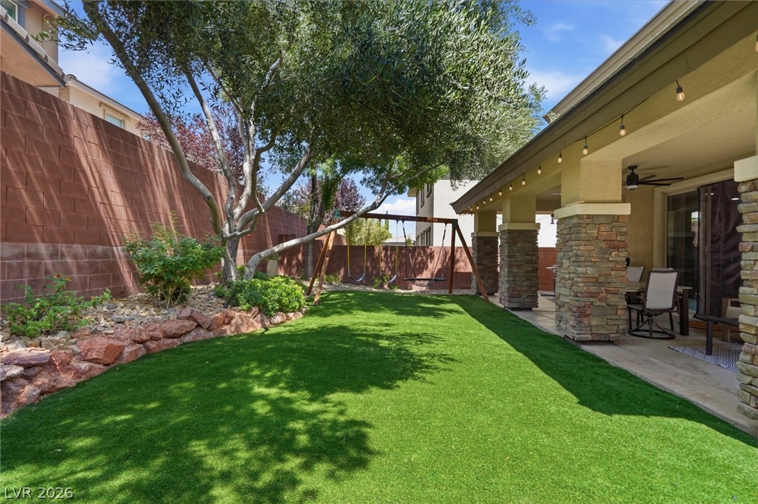 10558 Harvest Green Way Property Photo 2