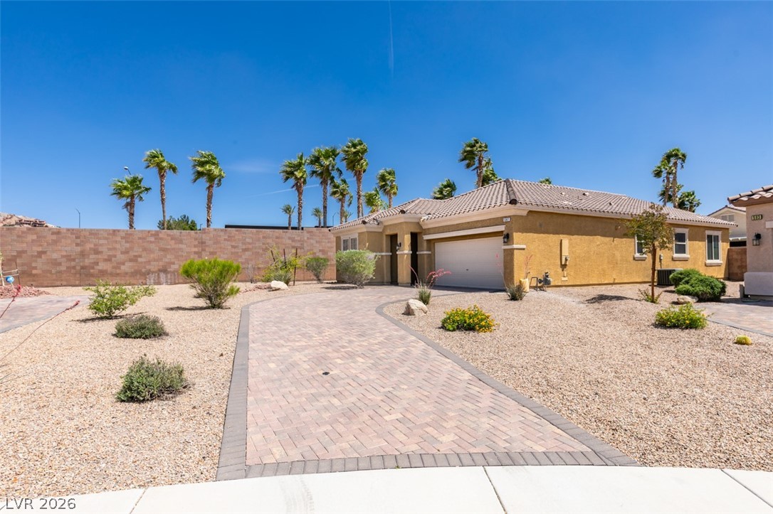 597 Via Paladini Property Photo 3