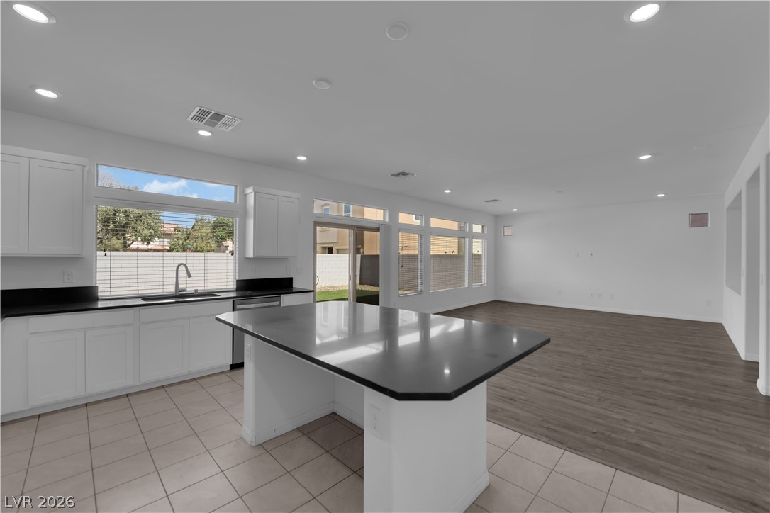 650 Steep Canyon Avenue Property Photo 3