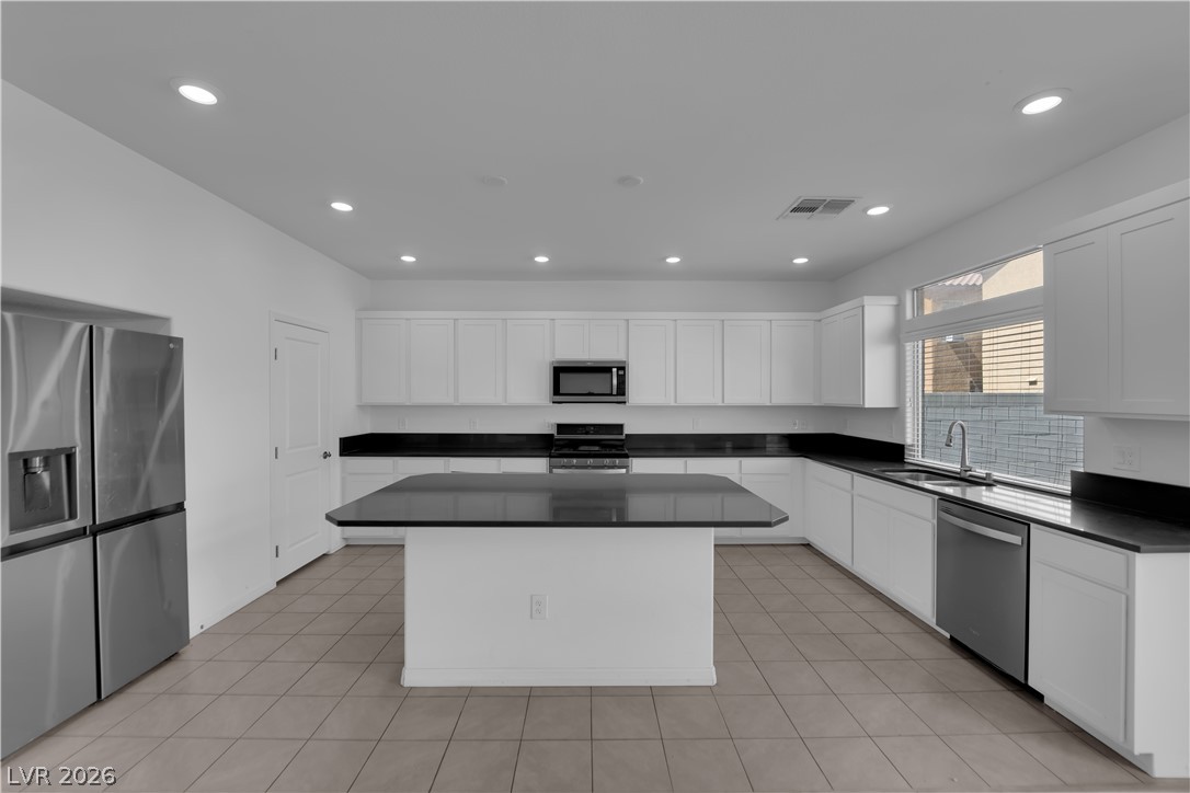 650 Steep Canyon Avenue Property Photo 4