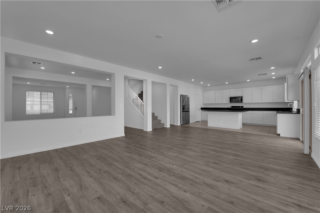 650 Steep Canyon Avenue Property Photo 10