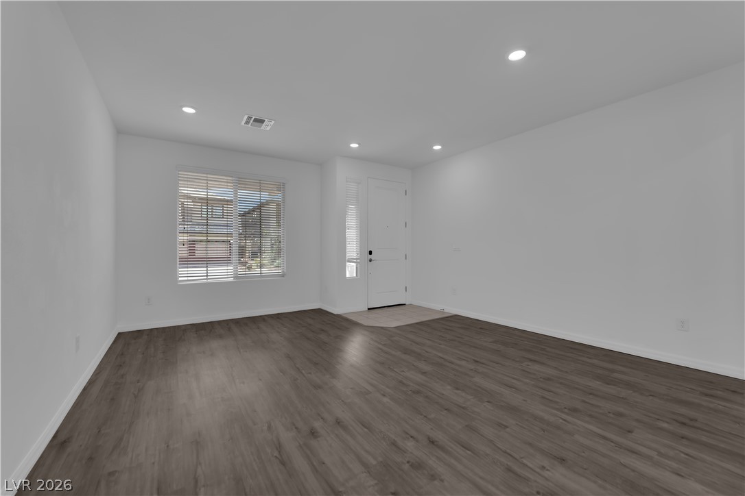 650 Steep Canyon Avenue Property Photo 16