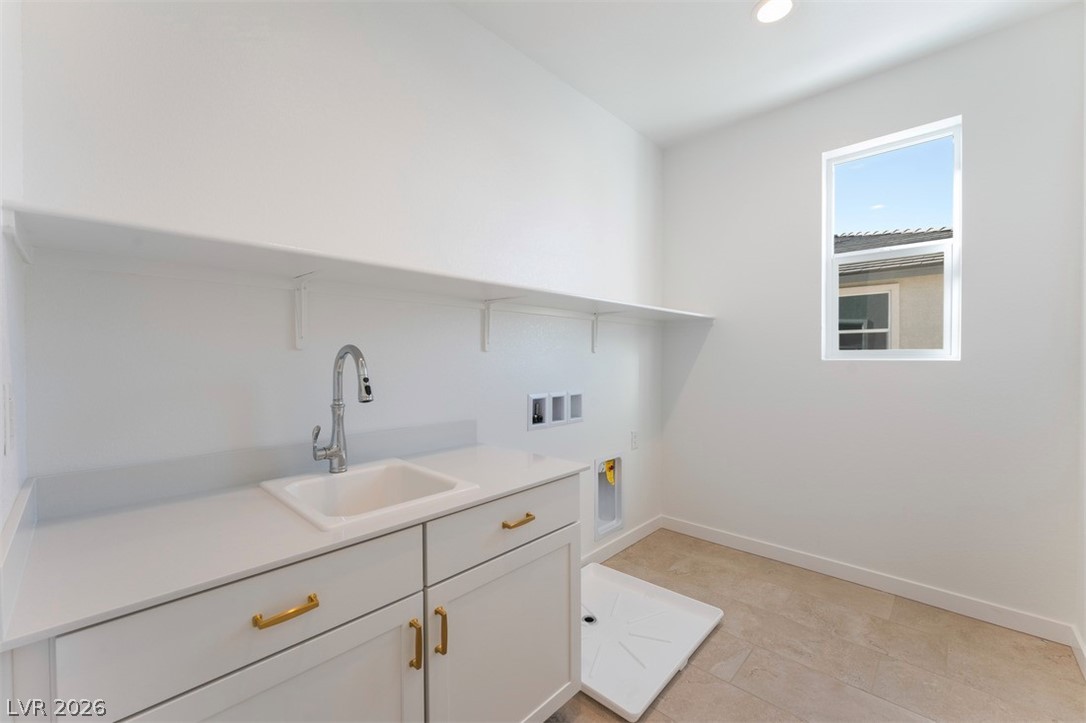 5912 Topaz Ledge Court Property Photo 8