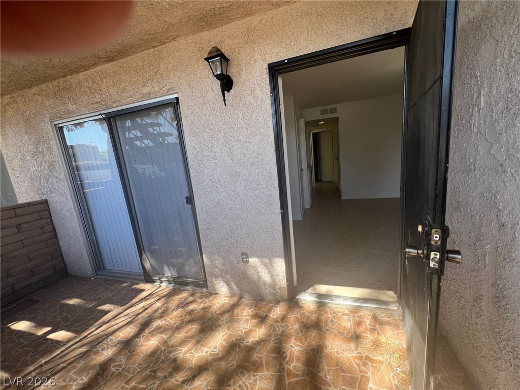 2781 Eldora Circle B Property Photo 4