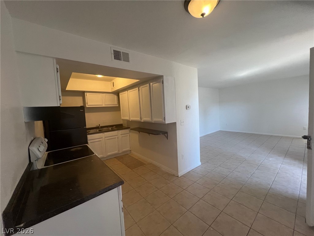 2781 Eldora Circle B Property Photo 6