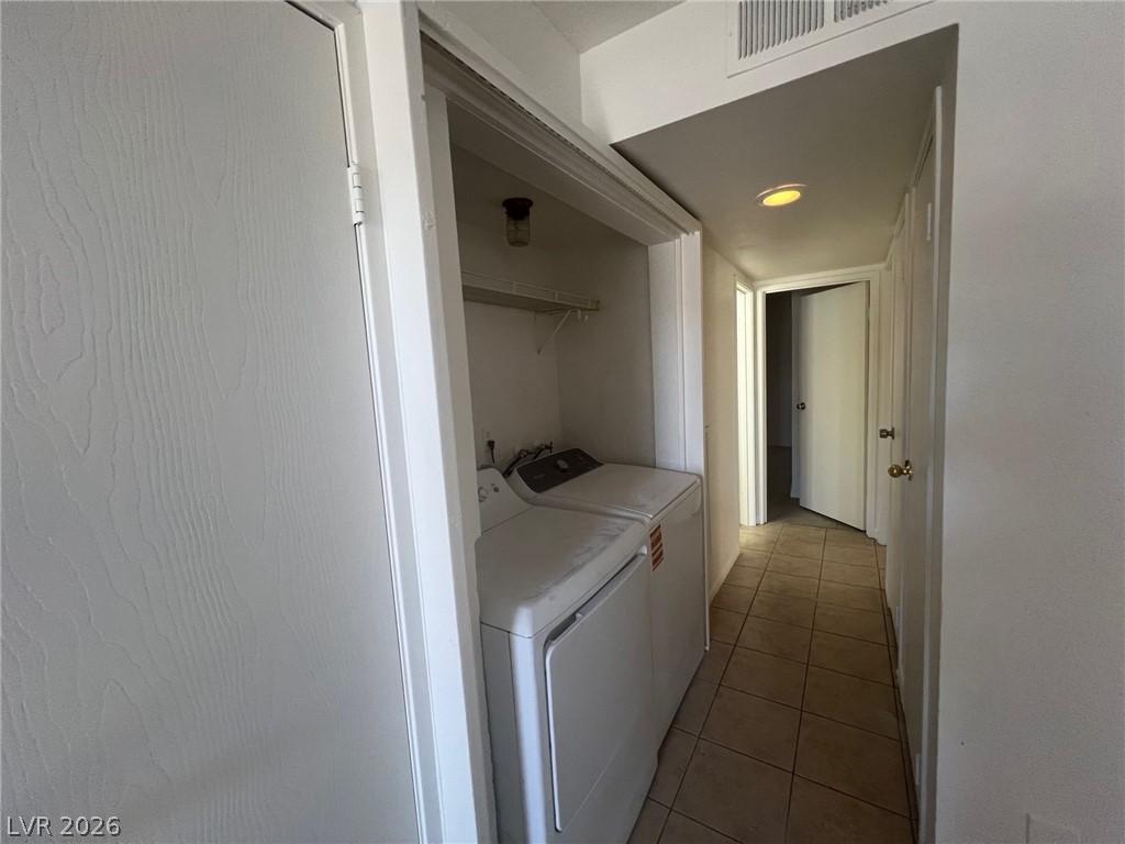 2781 Eldora Circle B Property Photo 13