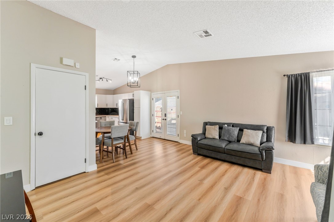 7432 Saybrook Point Drive Property Photo 4