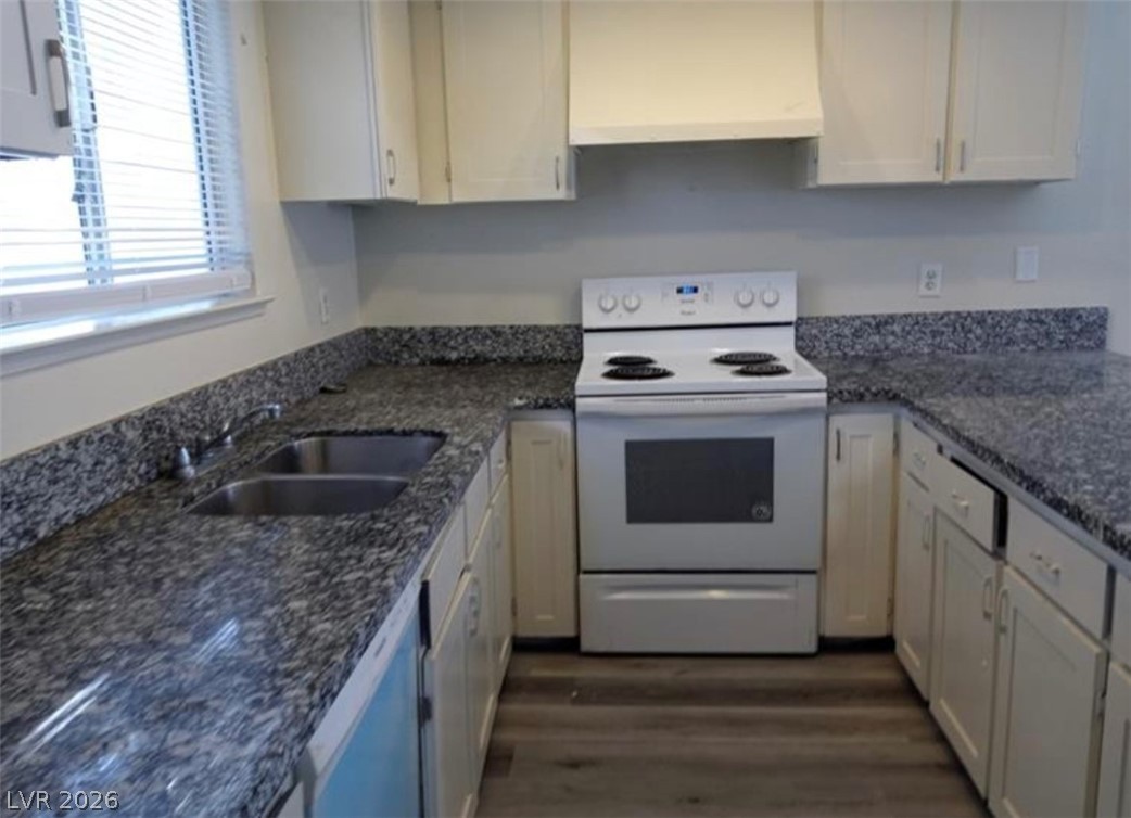 4451 Rich Drive D Property Photo 10