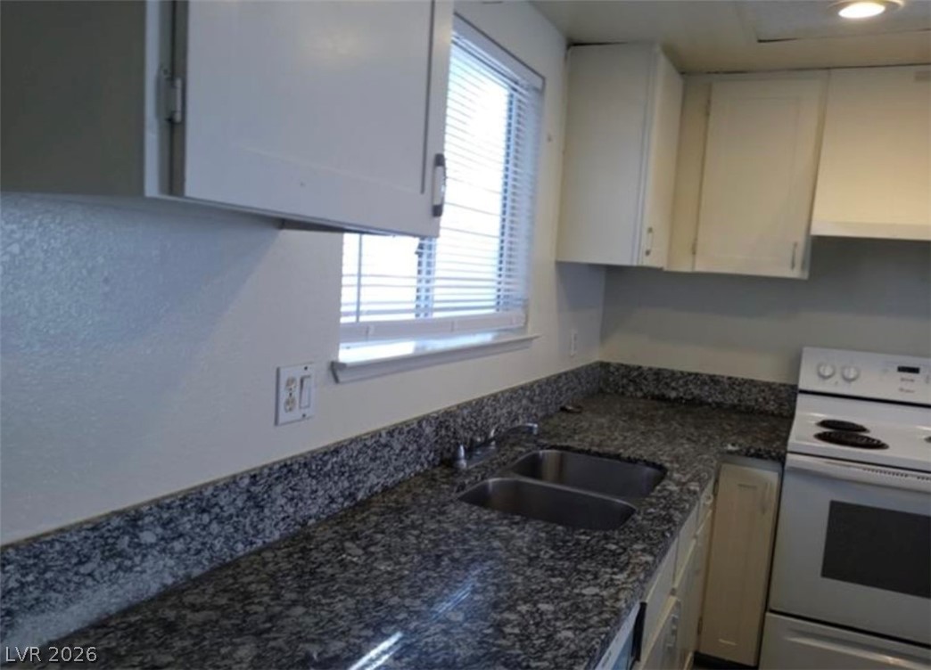4451 Rich Drive D Property Photo 13