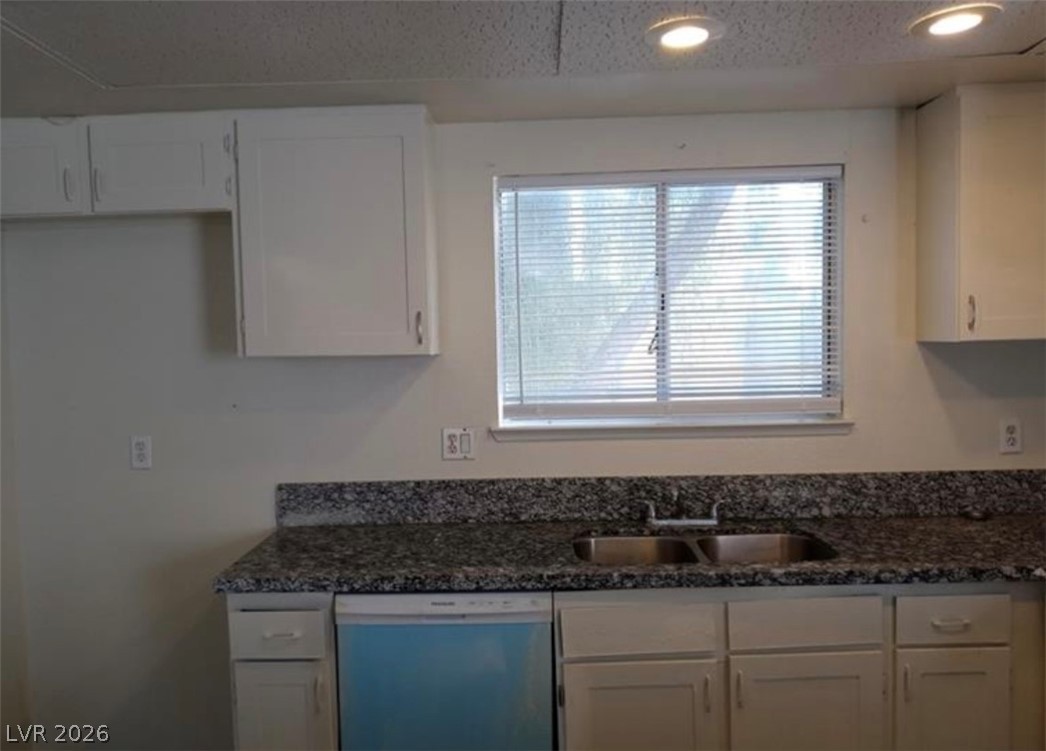 4451 Rich Drive D Property Photo 14