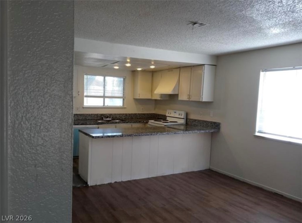 4451 Rich Drive D Property Photo 16