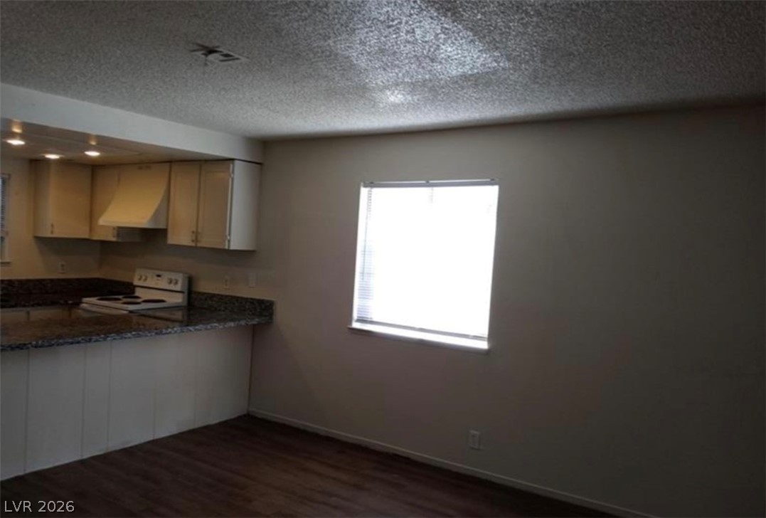4451 Rich Drive D Property Photo 17