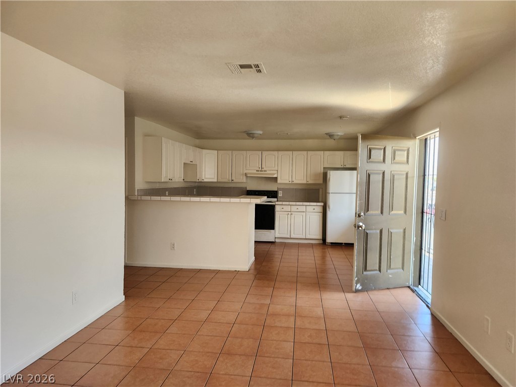 3437 East Cheyenne Avenue D Property Photo 1